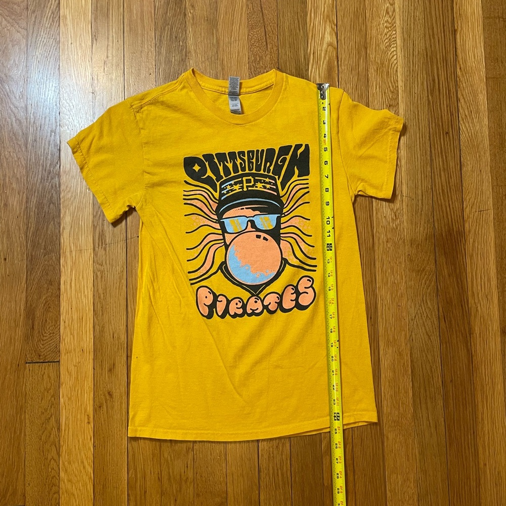 Pittsburgh Pirates retro night tee